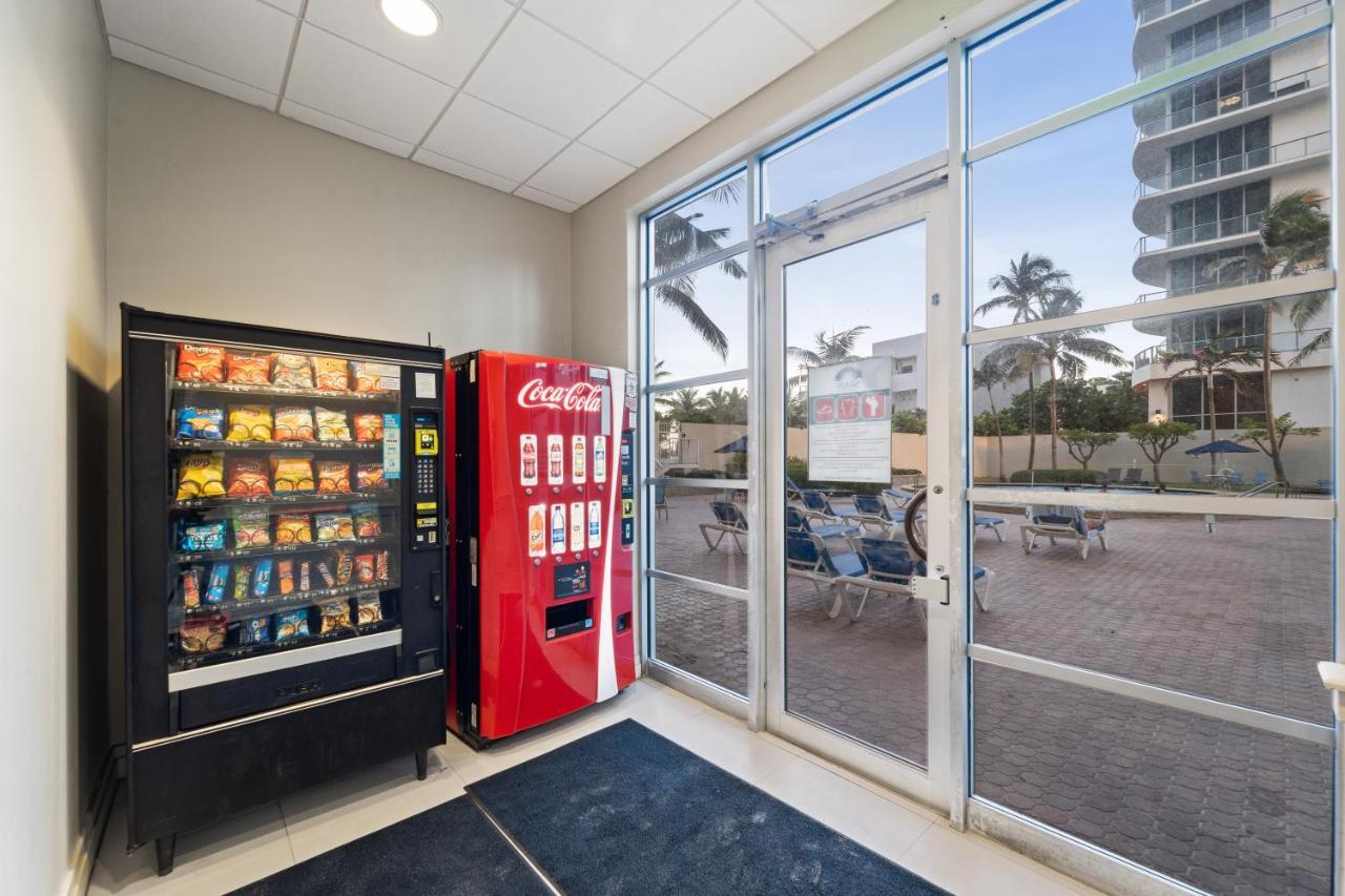 Luxury Beachfront Condo Private Beach Access, Pool & Game Room!!! Hollywood Exterior foto