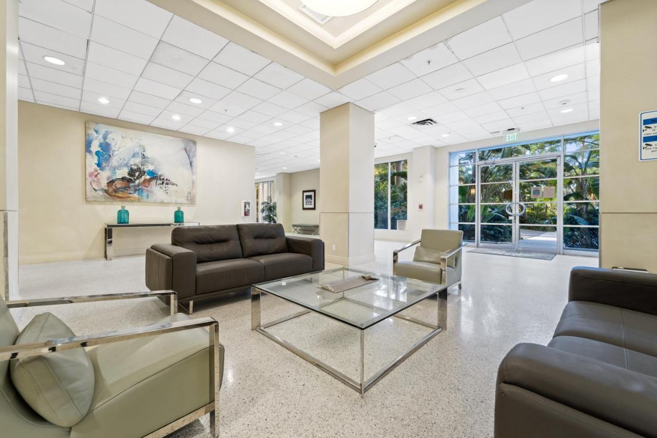 Luxury Beachfront Condo Private Beach Access, Pool & Game Room!!! Hollywood Exterior foto